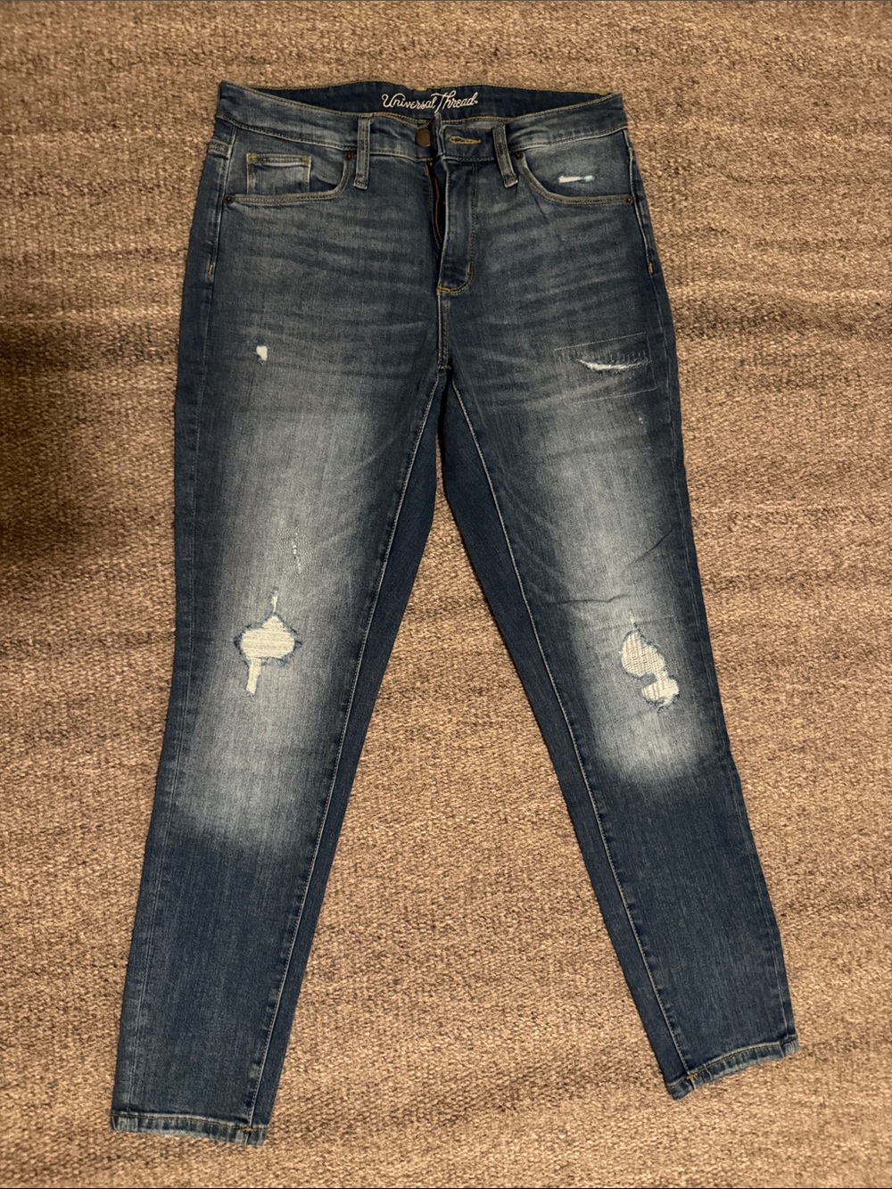 Universal Thread Women’s Dark Wash Distressed High Rise Skinny 8/29 NWOT
